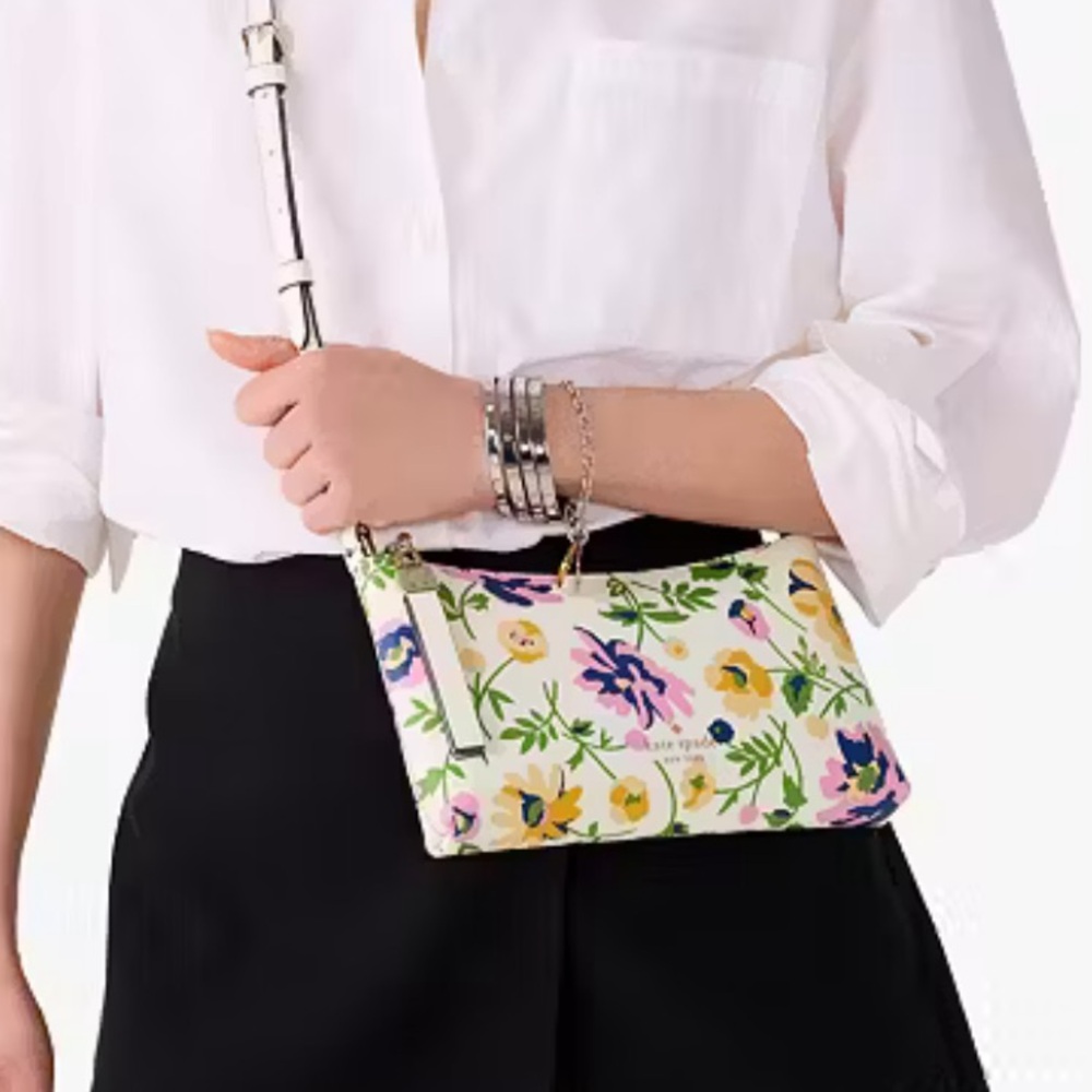 ❌SOLD ❌🌸🌼Brand New Kate Spade Sadie Printed Small Crossbody 🌸🌼 - Picture 5 of 14
